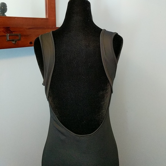 Classy backless black dress - Picture 5 of 5